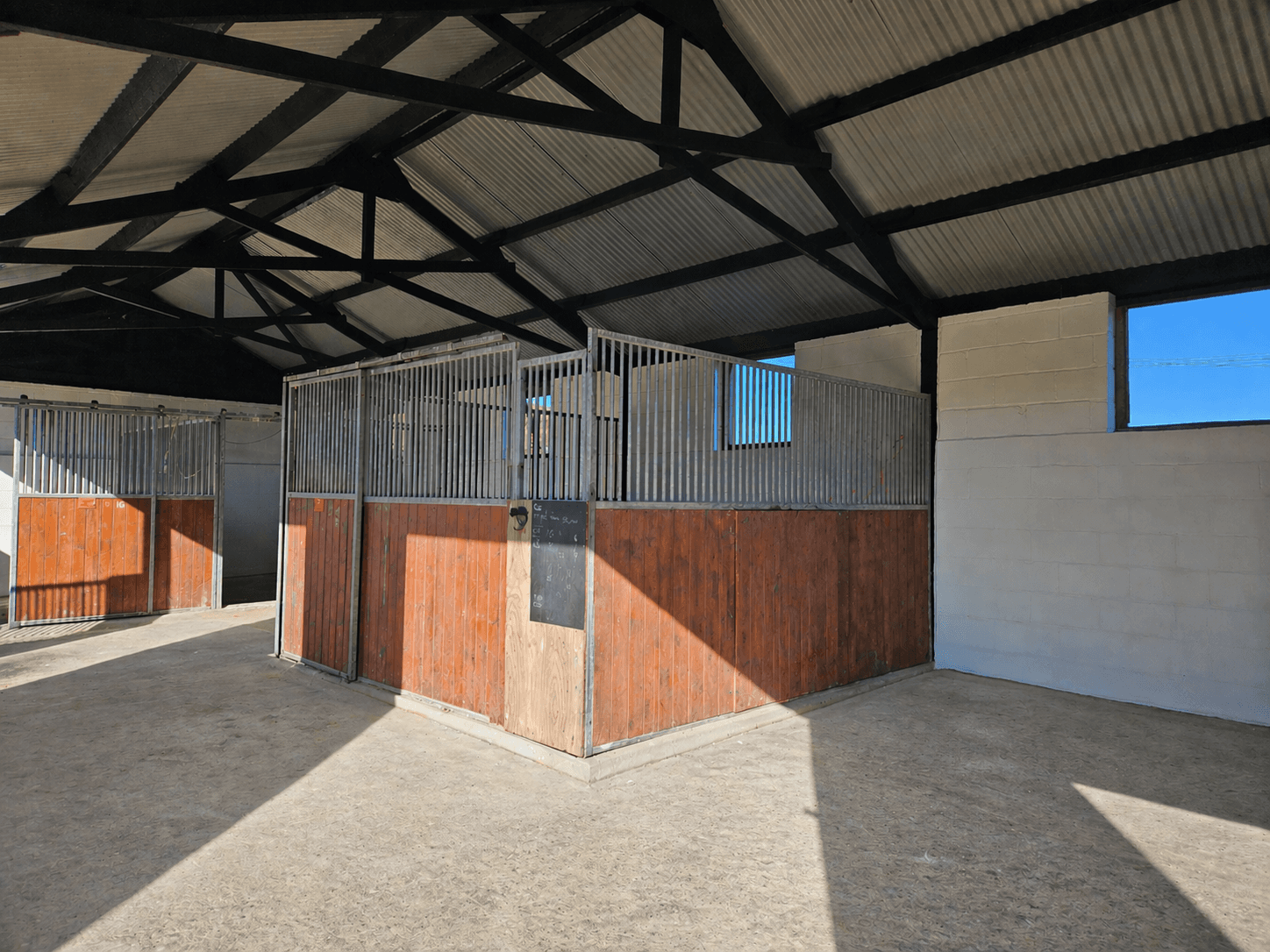 Churchlands stables (5 stables)